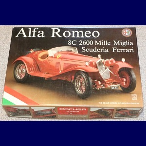 Pocher K81 Alfa Romeo 8C Scuderia Ferrari 1:8 